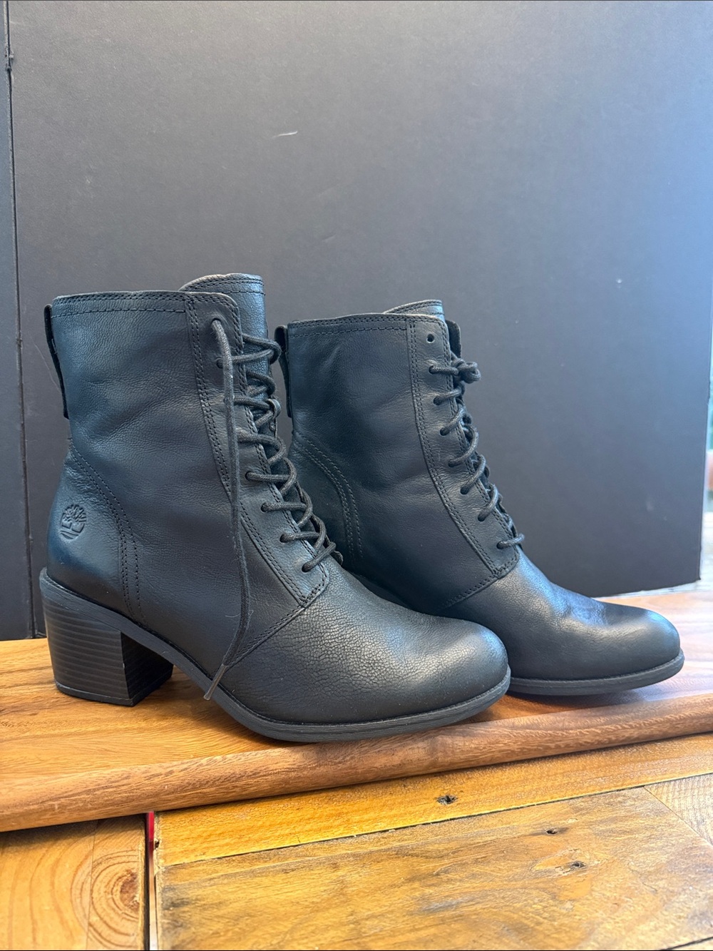 Timberland Women's Black Leather Lace-Up Ankle Boots